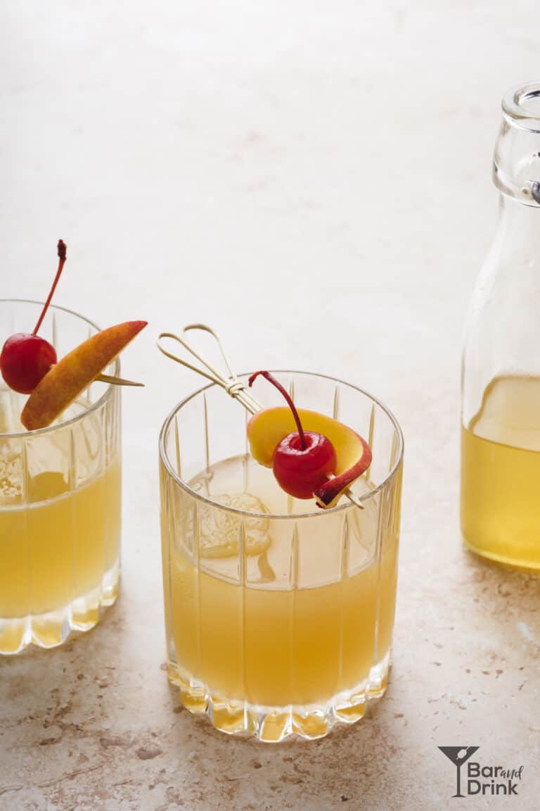 Peach Whiskey Sour Recipe - Bar and Drink