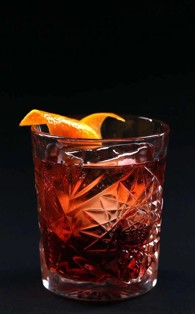negroni-cocktail-bar-and-drink