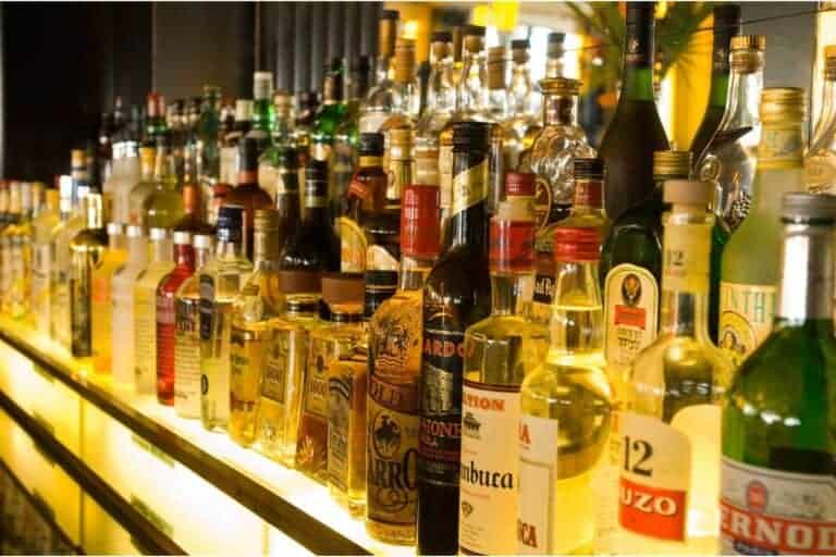 Best Alcohol For Beginners Bar and Drink