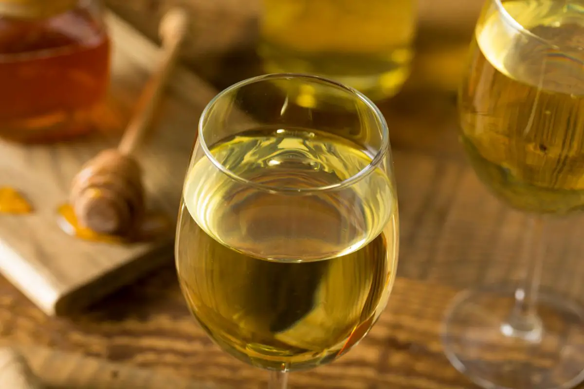 A List Of All The Types Of Mead