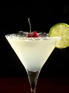 Frozen Lemon Drop Cocktail: A Quick and Easy Recipe cover