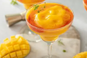 Frozen Mango Cocktail: Quick and Delicious Guide