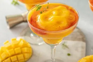Frozen Mango Cocktail: Quick and Delicious Guide