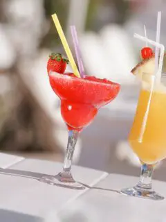 Frozen Slush Cocktails: Ultimate Guide for Refreshing Drinks cover